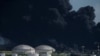 La nube negra de la explosión en la base de supertanqueros de Matanzas.