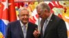 Miguel Díaz-Canel y el presidente de México, Andrés Manuel López Obrador, tras firmar acuerdos bilaterales en el Palacio de la Revolución en La Habana, Cuba, el 8 de mayo de 2022. (Yamil Lage/Pool Photo vía AP, Archivo).