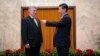 Una relación de larga data: el presidente chino Xi Jinping recibe a Díaz-Canel durante la visita del cubano a Beijing, en junio de 2013, en calidad de primer vicepresidente del Consejo de Estado.