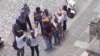 Momento en que seis familiares de presos políticos del 11J fueron detenidos el 1 de agosto de 2022 y conducidos a la unidad de Cuba y Chacón en La Habana y luego trasladados a El Vivac. (Justicia11J/Facebook).