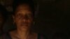 Yanelis Valladares posa junto a dos de sus hijos y teme ser encarcelada por las protestas de Nuevitas.