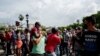 Agentes de civil detuvieron a manifestantes en las protestas del 11 de julio en La Habana. (Adalberto Roque /AFP).