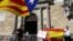 Ambiente ante el Palau de la Generalitat