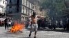 Uno de los manifestantes en las protestas contra el modelo económico estatal, en Valparaiso, Chile (Foto: Archivo).