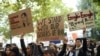 En Berlín, una protesta contra la muerte en Teherán de la mujer iraní, Mahsa Amini. Imagen tomada el 24 de septiembre de 2022. (REUTERS/Annegret Hilse).