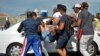 La policía cubana arresta a manifestantes en la marcha LGTBI en La Habana, el 11 de mayo de 2019.