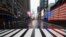 Una imagen de Times Square, en Nueva York, vacía por la pandemia el 23 de marzo de 2020. (Angela Weiss / AFP).