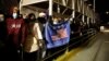 Migrantes cubanos bloquean el puente fronterizo exigiendo que se les permita cruzar y solicitar asilo en los Estados Unidos, en Ciudad Juárez, México, 29 de diciembre de 2020. REUTERS/Jose Luis Gonzalez