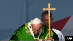El papa Francisco ofrece una misa en el Campo San Juan Pablo II, a las afueras de la Ciudad de Panamá.