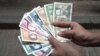Info Martí | Esto pasa con los salarios en Cuba: "Si comes no te vistes y si te vistes no comes"