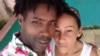 Juan Enrique Pérez Sánchez y su esposa Dayana Aranda Batista (Foto: Facebook)
