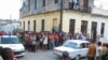 El aparatoso arresto del periodista y escritor Raúl Rivero el 20 de marzo de 2003 en su vecindario en Centro Habana.