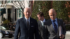 El presidente Joe Biden (izq.) junto a su asesor de Seguridad Nacional para el Hemisferio Occidental, Juan González. Tomado de @Cartajuanero