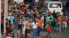 Una cola en Cuba en plena pandemia de COVID-19 (Foto: Palabra Nueva)
