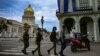 El gobierno militarizó las calles y desplegó sus fuerzas de choque durante la jornada cívica del 15N en Cuba. (YAMIL LAGE / AFP)