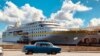 El MS Hamburg atracado en el Puerto de La Habana, en una foto tomada de la cuenta de Twitter de la compañía operadora, Plantours Kreuzfahrten.